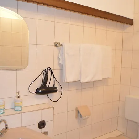Hotel Zur Rose 3*